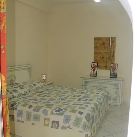 Appartement Julia Au Centre Ville Agadir Dans Residence Borj Dalat Exterior foto